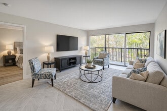 9055 Wiles Rd in Coral Springs, FL - Building Photo - Building Photo