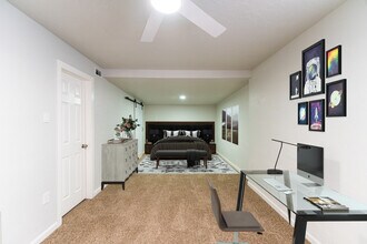 2102 Custer Ave in Odessa, TX - Building Photo - Building Photo
