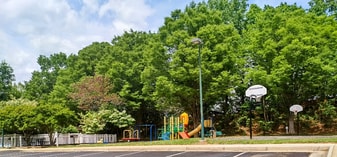 600 Reusens Rd in Lynchburg, VA - Building Photo