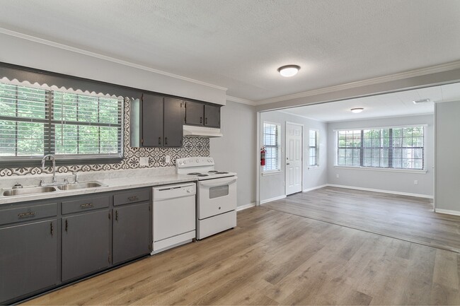 1804 Larkwood Dr in Mobile, AL - Building Photo - Building Photo