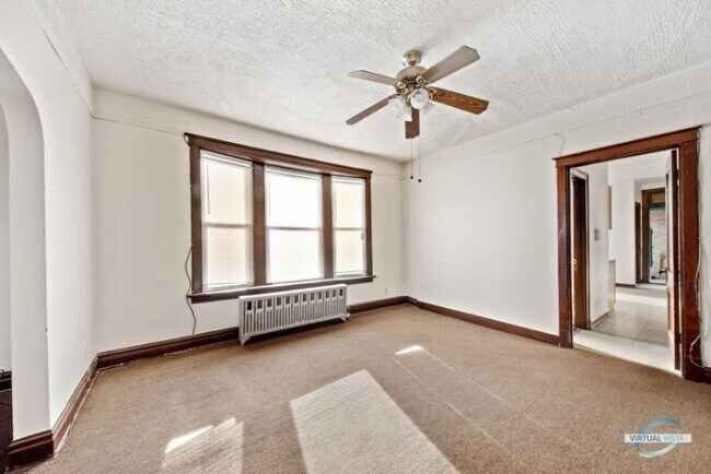 2228 S Kedvale Ave, Unit 2 in Chicago, IL - Building Photo - Building Photo