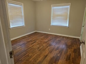 555 S 9th St in Silsbee, TX - Building Photo - Building Photo