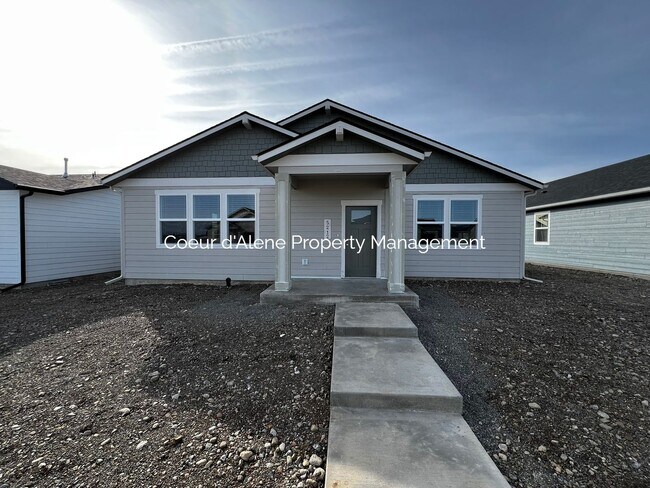 property at 5212 E Aquila Ave