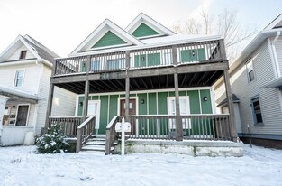 3157 E Washington St in Indianapolis, IN - Building Photo