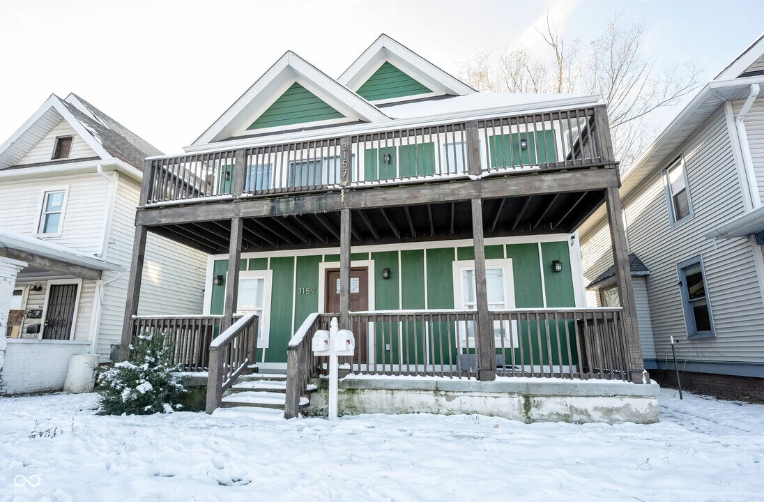 3157 E Washington St in Indianapolis, IN - Foto de edificio