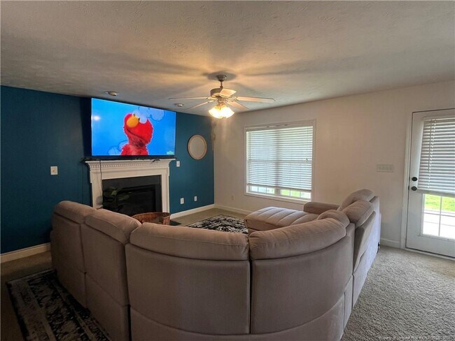 129 Barkley Ct in Raeford, NC - Building Photo - Building Photo