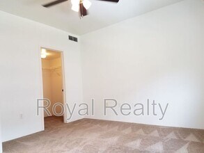 7018 Hawaii Kai Dr in Honolulu, HI - Building Photo - Building Photo