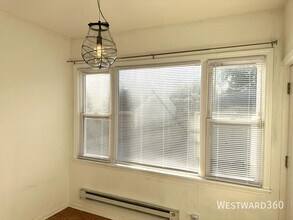 2102 N Springfield Ave in Chicago, IL - Building Photo - Building Photo