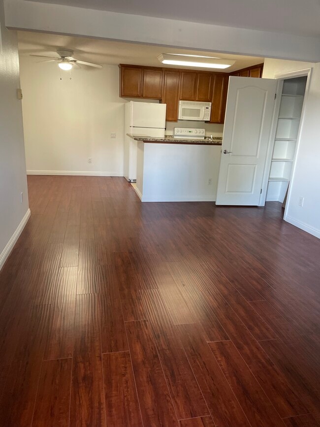 3456 Castle Glen Dr, Unit AAA