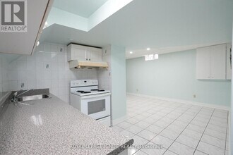 20 Goodwood Dr in Markham, ON - Building Photo - Building Photo