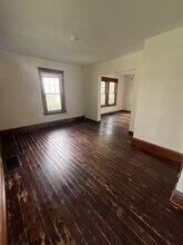 4416 Innes Ave, Unit Floor 1 in Cincinnati, OH - Foto de edificio - Building Photo