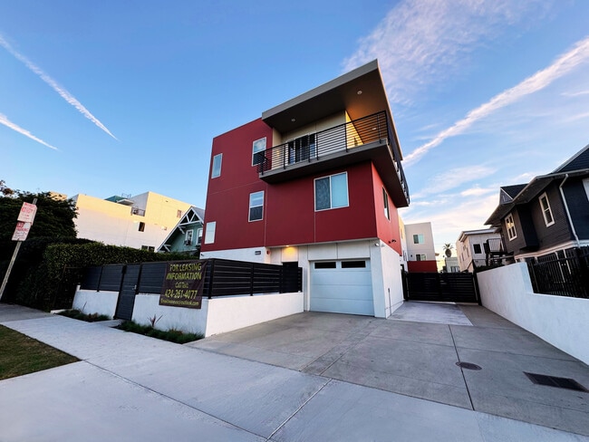 property at 1220 W 35th St