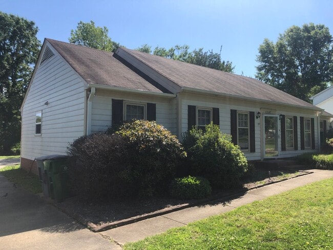 12107 Bay Tree Way in Charlotte, NC - Building Photo - Building Photo