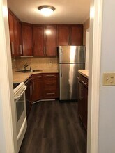 38 Rambling Brook Ln in Glastonbury, CT - Building Photo - Building Photo