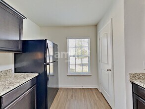 7559 Bowdre in San Antonio, TX - Building Photo - Building Photo