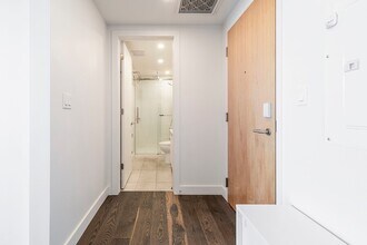 1030 Rue de Bleury in Montréal, QC - Building Photo - Building Photo