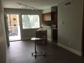624 W 37th St-Unit -102 in Austin, TX - Building Photo - Building Photo