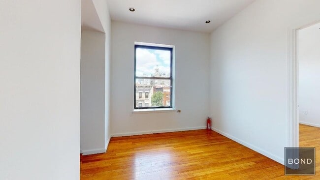 214 First Avenue in Manhattan, NY - Building Photo - Building Photo