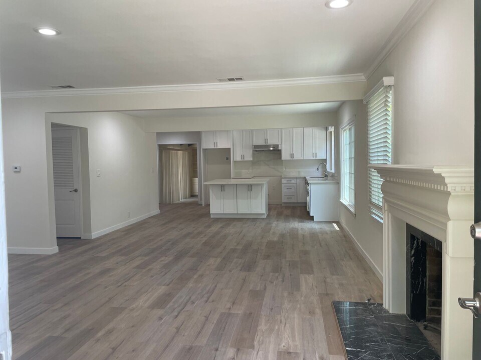 1907 San Pasqual St in Pasadena, CA - Building Photo