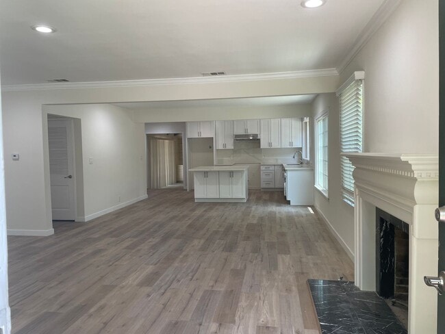 property at 1907 San Pasqual St