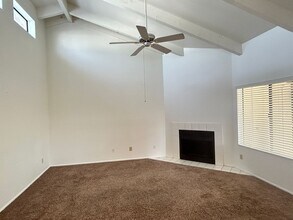 1017 E Maryland Ave in Phoenix, AZ - Foto de edificio - Building Photo