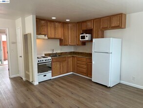 3499 Norton Way in Pleasanton, CA - Building Photo - Building Photo