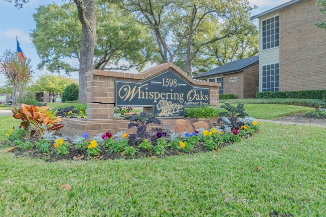 Whispering Oaks Apartments