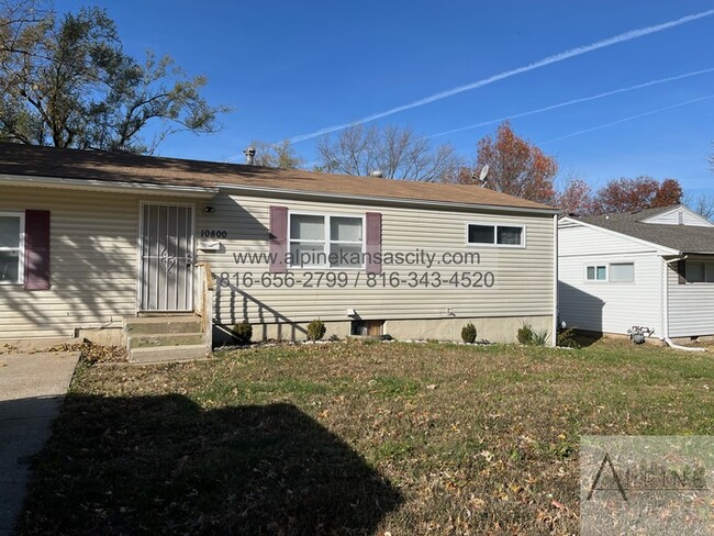 10800 Cambridge Ave in Kansas City, MO - Foto de edificio - Building Photo