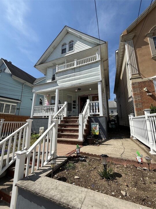 84-24 107th St in Queens, NY - Building Photo