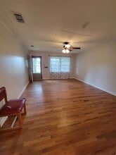 1100 N Houston St in Comanche, TX - Building Photo - Building Photo