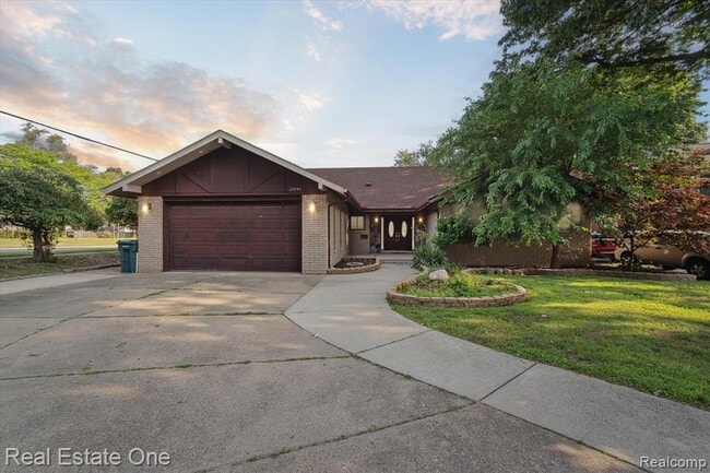 property at 23944 Fordson Dr