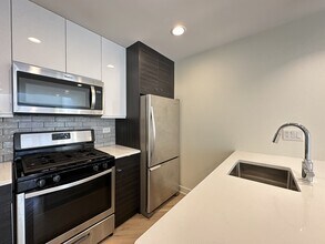 949 W Grace St in Chicago, IL - Building Photo - Building Photo