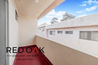 358 S Commonwealth Ave in Los Angeles, CA - Building Photo - Building Photo