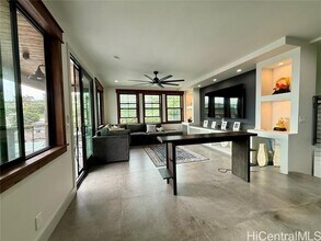 2184 Makanani Dr in Honolulu, HI - Building Photo - Building Photo