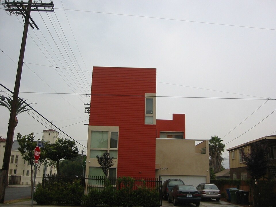 1200 W 24th St in Los Angeles, CA - Foto de edificio