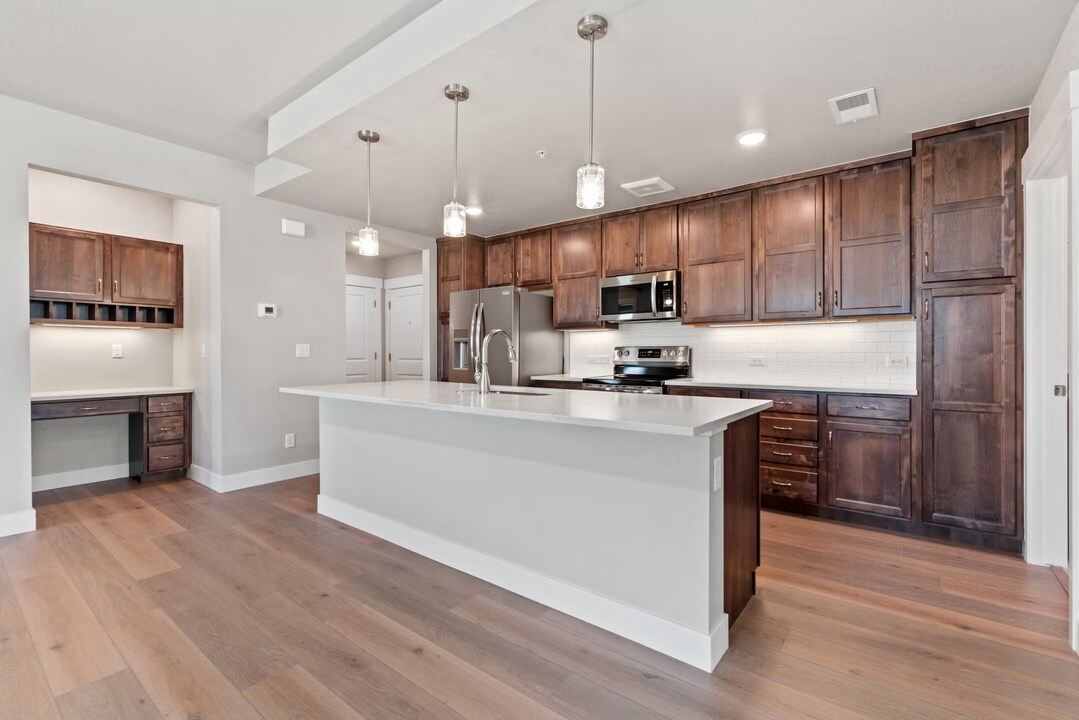 4260 Vulcan Creek Dr, Unit 308 in Loveland, CO - Foto de edificio