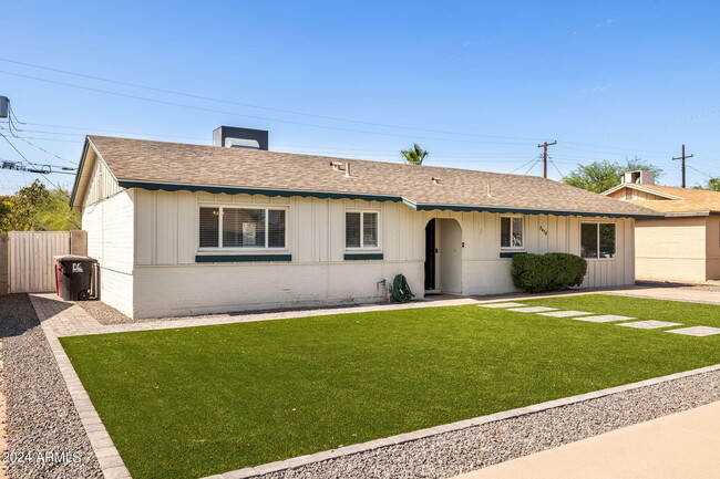 7413 E Taylor St in Scottsdale, AZ - Building Photo - Building Photo