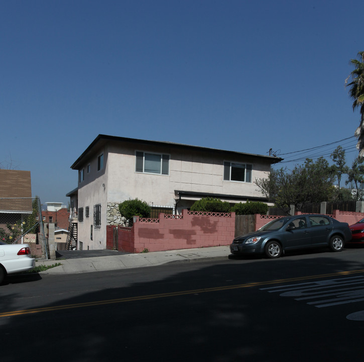 841 Lucile Ave in Los Angeles, CA - Building Photo