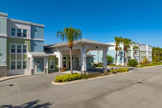 Clearlake Isles in Cocoa, FL - Foto de edificio - Building Photo