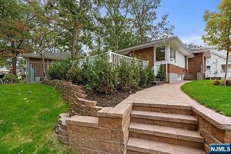 24 Irving Ave in Englewood Cliffs, NJ - Building Photo - Building Photo