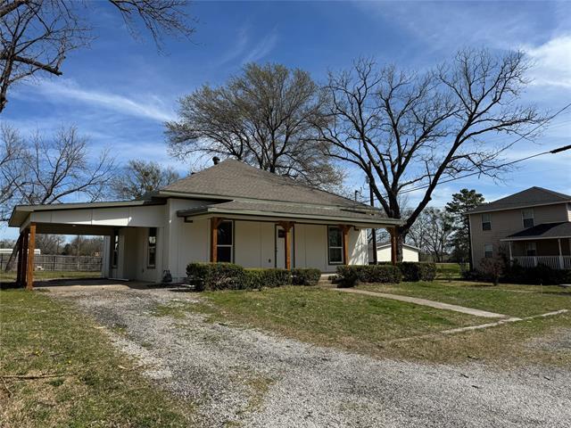 306 E Main St in Wolfe City, TX - Building Photo - Building Photo