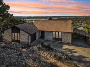 21009 Fawn Ridge Dr in Lago Vista, TX - Building Photo - Building Photo