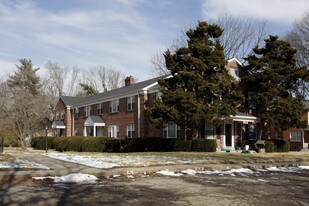 4427 Shelbyville Rd in Louisville, KY - Building Photo