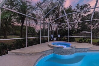 3728 Cypress Meadows Rd in Tampa, FL - Building Photo - Building Photo