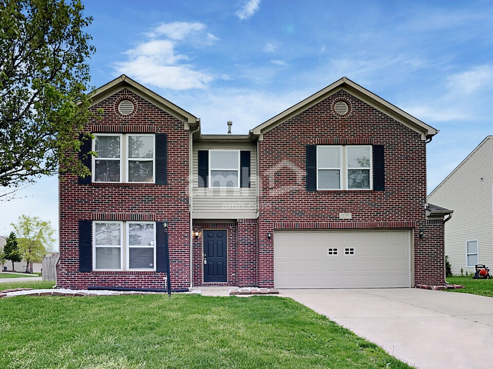 11757 Still Haven Ct in Indianapolis, IN - Foto de edificio