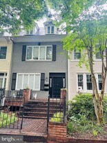 2639 Woodley Pl NW in Washington, DC - Building Photo