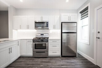 883 Grosvenor Avenue Apartment in Winnipeg, MB - Building Photo - Building Photo