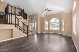 6121 E Saddleback St in Mesa, AZ - Building Photo - Building Photo
