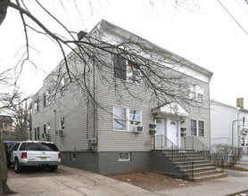 132-134 Delavan St in New Brunswick, NJ - Building Photo - Building Photo