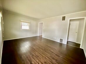 212 Hilbish Ave in Akron, OH - Building Photo - Building Photo